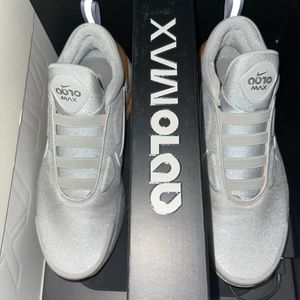 Nike Air Max Adapt Motherboards